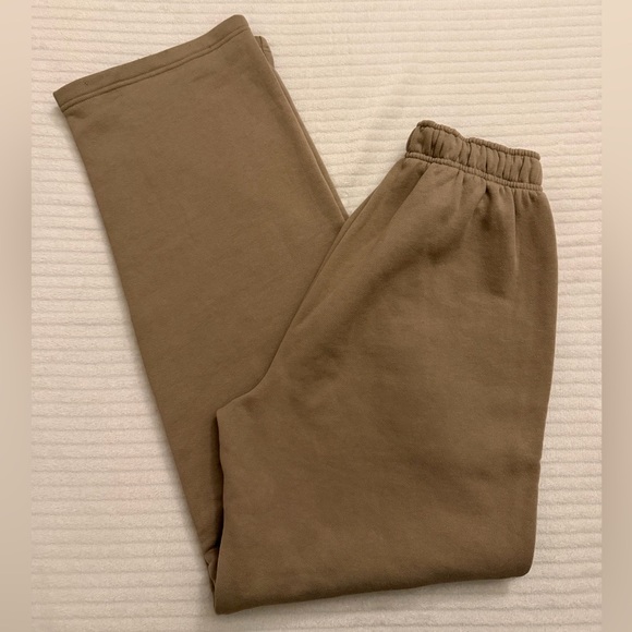 ALO Yoga  Brown Sweatpants - Picture 4 of 5